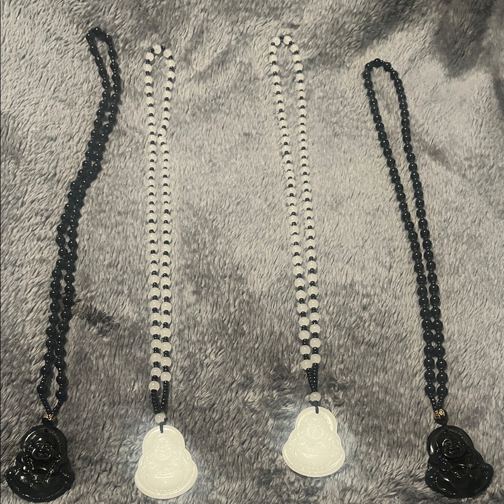 Elegant Black and White Beaded Necklace Set